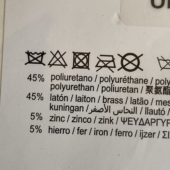 NWT. Zara Golden Leather cord necklace. Circular metal pendant. - Picture 7 of 8